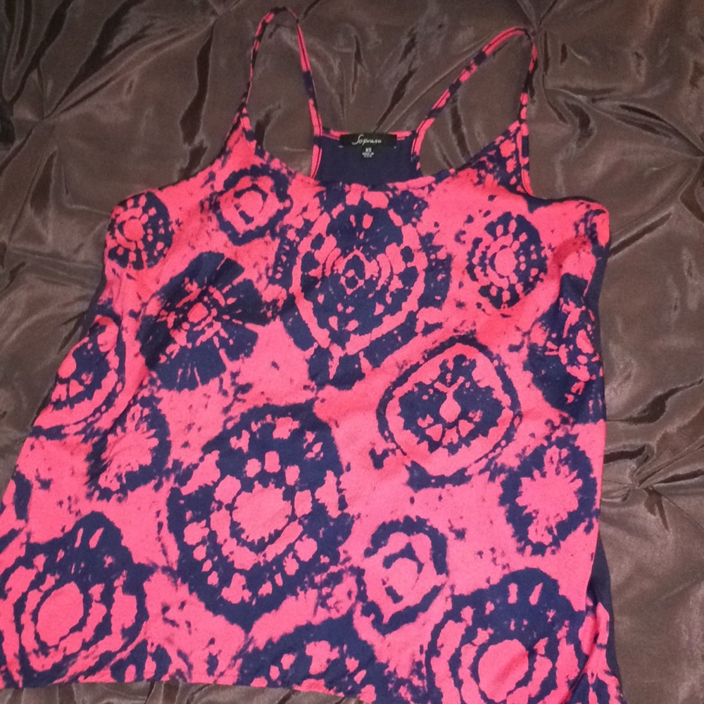 XS